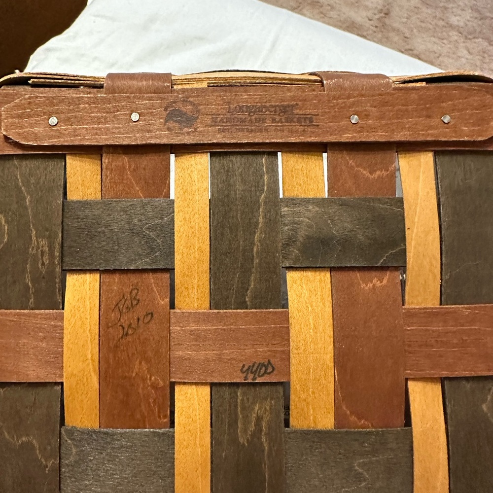2010 Longaberger Basket. 7 1/2” x 8 1/2”. Has protective liner. - Picture 4 of 5